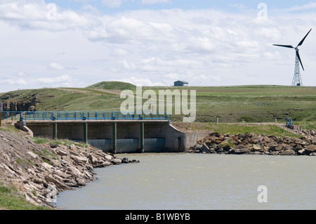 Moulins à vent ou de parc éolien à réservoir Jensen Provincial Recreation Area partie de la St Mary s Projet d'irrigation dans le sud de l'Albe Banque D'Images