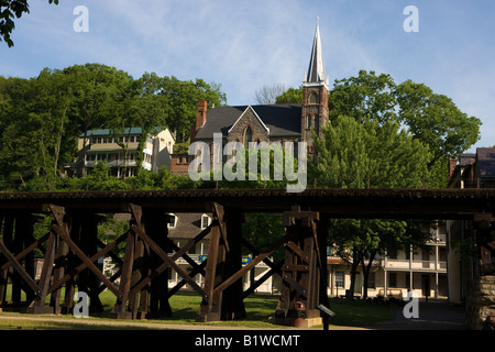 La vieille Winchester et Potomac Railroad trestle, Harpers Ferry National Historical Park, Harpers Ferry, West Virginia. Banque D'Images