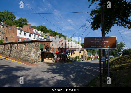 Inscrivez-désignant la limite entre le parc et le reste de la ville, Parc historique national Harpers Ferry, West Virginia Banque D'Images