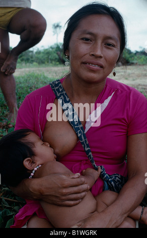 La COLOMBIE au nord-ouest d'Autochtones Tukano Amazon Banque D'Images