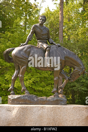 Statue de garçon sur cheval à Andrew Jackson State Park Lancaster en Caroline du Sud USA Banque D'Images