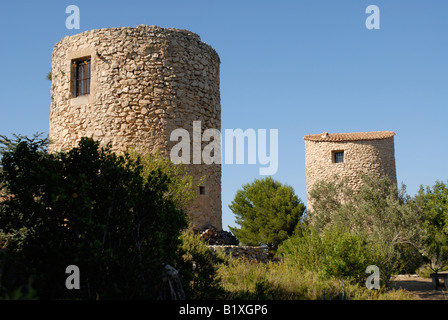 Moulins à vent rénové sur la Plana, Javea / Xabia, Province d'Alicante, Communauté Valencienne, Espagne Banque D'Images