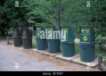 Yosemite National Park les bacs de recyclage Banque D'Images