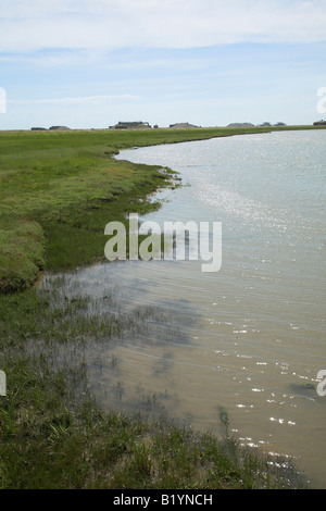 Les pagodes d'anciens militaires abandonnés du site d'essai d'armes de Stony Creek marée de fossé Orford Ness Banque D'Images