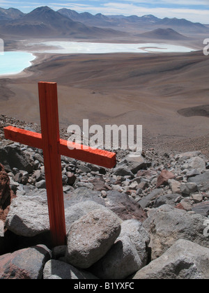 Laguna Verde comme vu d'une tombe sur les pentes du volcan Licancabur, au sud ouest de la bolivie Banque D'Images