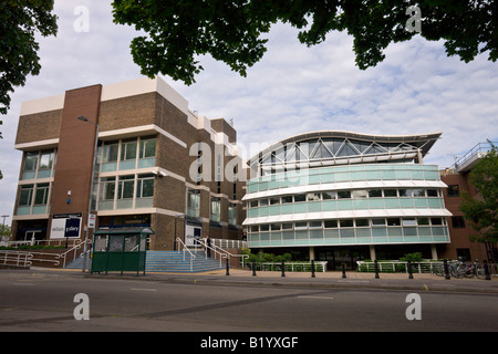 L'Université de Southampton Solent et l'Hampshire Angleterre Southampton Galerie Millais Banque D'Images