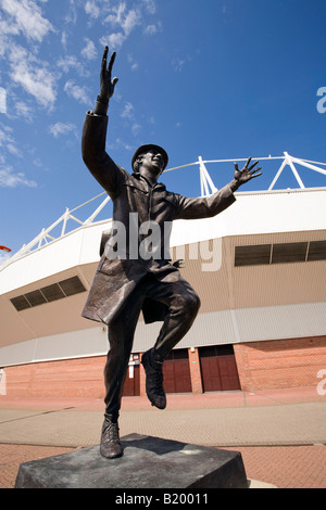 Wearside ANGLETERRE Sunderland football stade de la lumière des haies Sean Quinn 2006 Bob Stokoe sculpture Banque D'Images