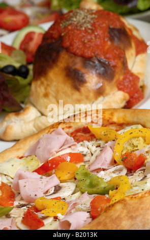 Italian Pizza Calzone Banque D'Images