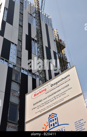 Barking & Dagenham London Borough développement de logements sociaux 116 appartements autonomes pour les jeunes âgés de 16 à 24 ans chantier de construction Banque D'Images