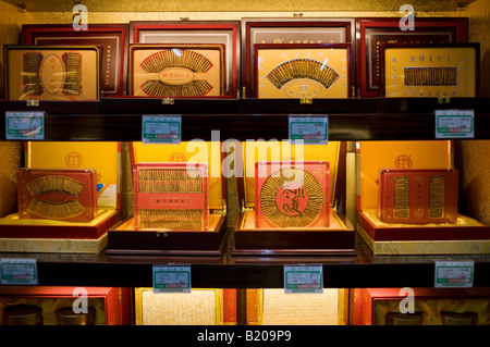 Caterpillar Fungus vendu dans une boutique de la médecine chinoise traditionnelle dans la rue Wangfujing Beijing Chine Banque D'Images