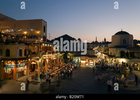 Platia Ippokratou Ville de Rhodes, Rhodes, Grèce Banque D'Images