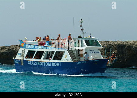 Des excursions en bateau vers les Baléares Banque D'Images