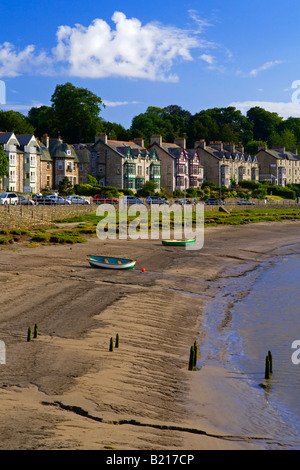 La plage à Arnside Cumbria sur la rivière de l'estuaire de la baie de Morecambe Kent England UK Banque D'Images