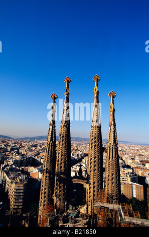 Les clochers de la Sagrada Familia de Gaudi un front nord Barcelona La Catalogne Espagne Banque D'Images