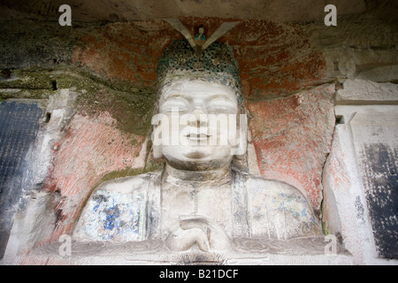 Grand Bouddha de la lumière du soleil le chef des gravures rupestres de Dazu Bouddha Mont Baoding près de Chongqing Chine Banque D'Images