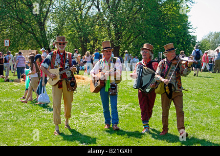 Musiciens dans le marché du lin 2008 (Flachsmarkt) au château de Linn, Krefeld, Allemagne Banque D'Images