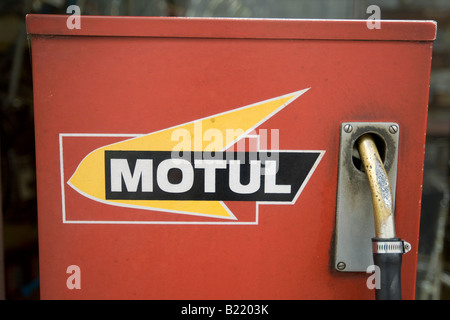 Pompe à essence pour les motos en France Juin 2008 Banque D'Images