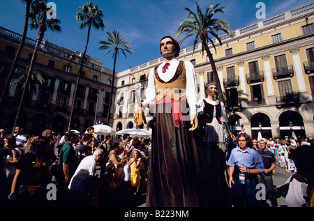 Gegantes 5m au défilé des Géants Plaça Reial Festa de la Merce Barcelone Catalogne Espagne