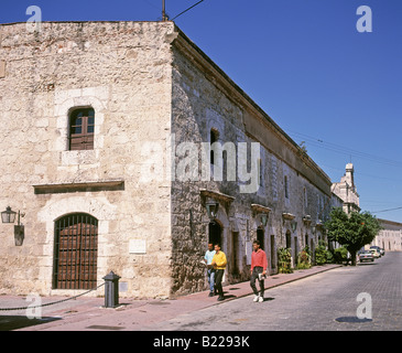 Santo Domingo République dominicaine scène de rue typique dans le vieux quartier Banque D'Images