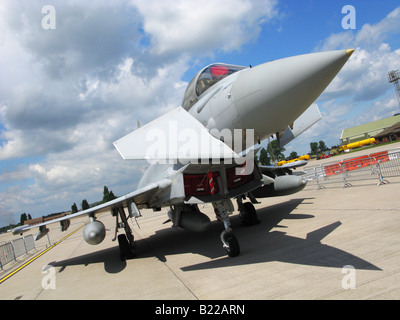 Eurofighter Typhoon, multinational bi-moteur, aile delta canard, chasseur multirôle, agile, Chasseur de chiens, combat, Royal air force, Italian air force UK Banque D'Images