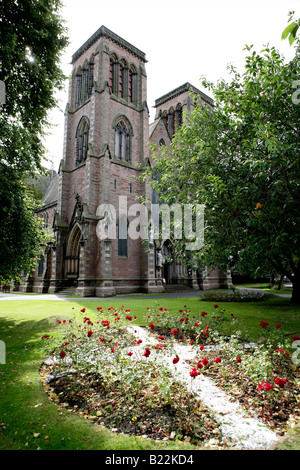 Ville d'Inverness, en Écosse. Conçu par Alexander Ross, Cathédrale d'Inverness, également connu sous le nom de l'église cathédrale de St Andrew. Banque D'Images