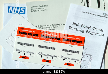 NHS bowel cancer screening kit de programme Banque D'Images