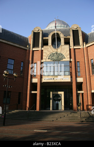 Ville de Kingston Upon Hull, Angleterre. Entrée principale de la cour du bâtiment du Centre de Hull à Lowgate. Banque D'Images