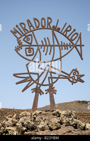 Une sculpture à l'entrée de l'hôtel Mirador del Rio à Lanzarote. Le clifftop lookout a été conçu par l'artiste de Lanzarote Manrique Banque D'Images