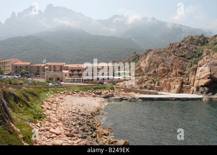 Porto sur la révision à mi côte nord-ouest de la Corse Banque D'Images