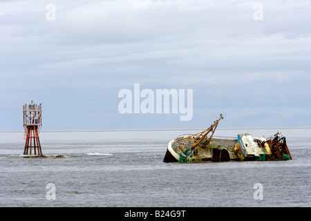 Chalutier à Fraserburg échoués sur les souverains de l'Écosse, Royaume-Uni Banque D'Images