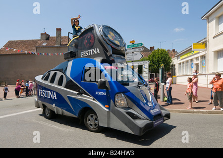 Tour de France 2008 caravane - véhicule sponsorisé par 'Festina' Swiss Watches, France. Banque D'Images