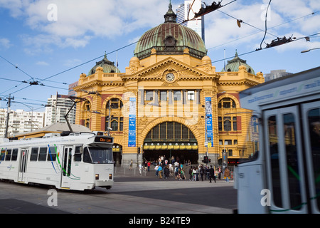 La gare de Flinders Street, Melbourne, Victoria, Australie Banque D'Images