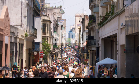 La rue Defensa dans le quartier de San Telmo Buenos Aires Argentine Banque D'Images