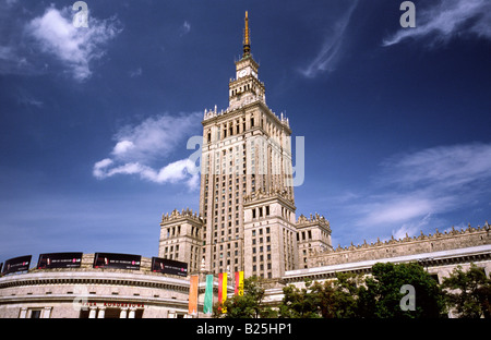 11 juillet 2008 - Pałac Kultury i Nauki, le Palais de la Culture et de la science dans la capitale polonaise de Varsovie. Banque D'Images