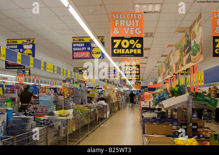 Supermarché discount Lidl Aylesbury Buckinghamshire Banque D'Images