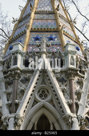 Néo-gothique ornement fontaine d'eau potable de 1868 à proximité du site Chambres du Parlement pour commémorer la fin de l'esclavage Banque D'Images