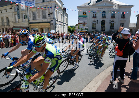 Tour de France 2008 - cavaliers en peloton sur la plus longue étape de 232 km (5) - 232 kms (9 juillet), Preuilly-sur-Claise, France. Banque D'Images