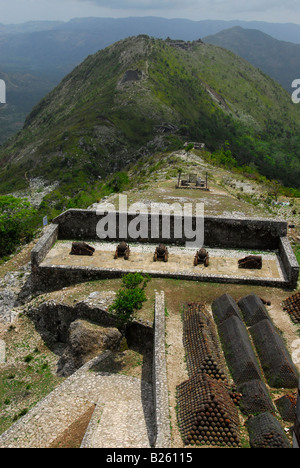 Cannonball stocks, vu depuis le toit de la Citadelle, dans le Nord d'Haïti, Milot Banque D'Images