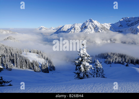 Scène de montagne couverte de neige, Sonnenkopf, Sonthofen, gamme, Allgaeu Bayerisch souabe, Allgaeu, Bavaria, Germany Banque D'Images