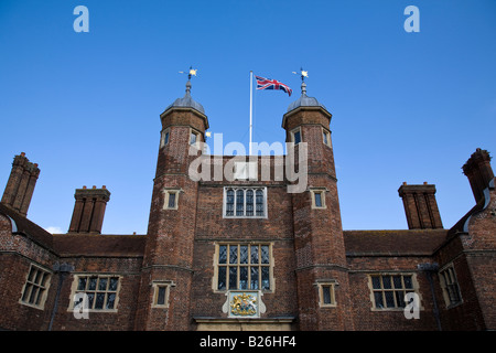 L'entrée de l'hôpital de la Sainte Trinité ou l'Abbé's Hospital, Guildford, Surrey, Angleterre. Banque D'Images