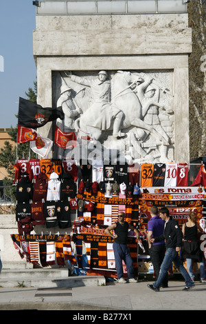 Vente homme cadeaux football roms hors stade olympique, Rome Banque D'Images