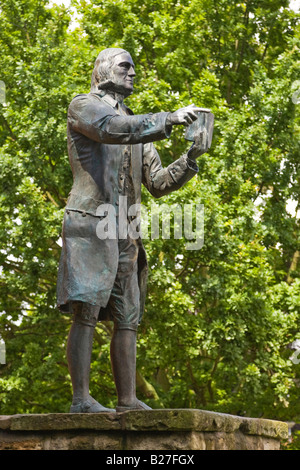 Statue de bronze de John Wesley à Epworth, Amérique du Linconshire, UK Banque D'Images