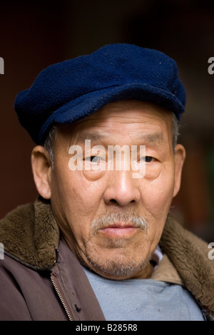 L'homme chinois dans la vieille ville de Xingping Chine Fuli Banque D'Images