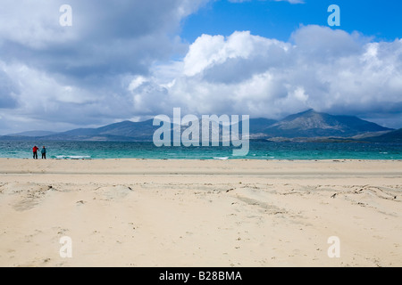 Luskentyre beach Isle of Harris, vue sur le son de Taransay à Taransay Banque D'Images