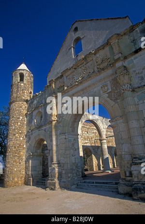 Les sans-abri, basilique basilique, monastère dominicain, couvent des Dominicains, l'Ordre dominicain, Cuilapam de Guerrero, l'état d'Oaxaca, Mexique Banque D'Images