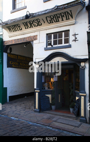 Cheval Blanc et Griffin Inn Whitby Yorkshire Angleterre Banque D'Images