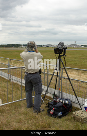 Photographe Pro de prendre une photo Farnborough Air Show 2008 Banque D'Images