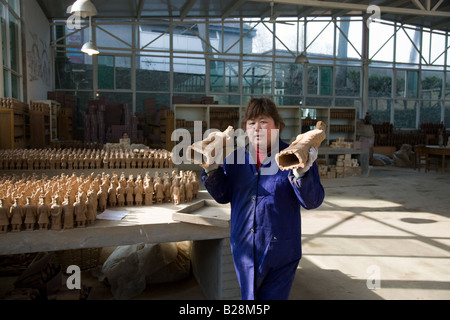 Terre cuite de souvenirs faits en usine Xian Chine Banque D'Images