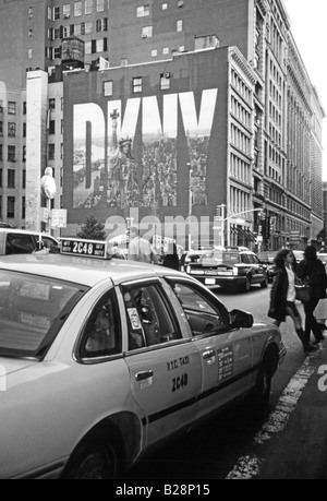 Scène de rue animée Manhattan New York Taxi New York State-NOUS Banque D'Images