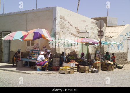 Marché de la rue Santa Maria Ile de Sal au Cap Vert Banque D'Images